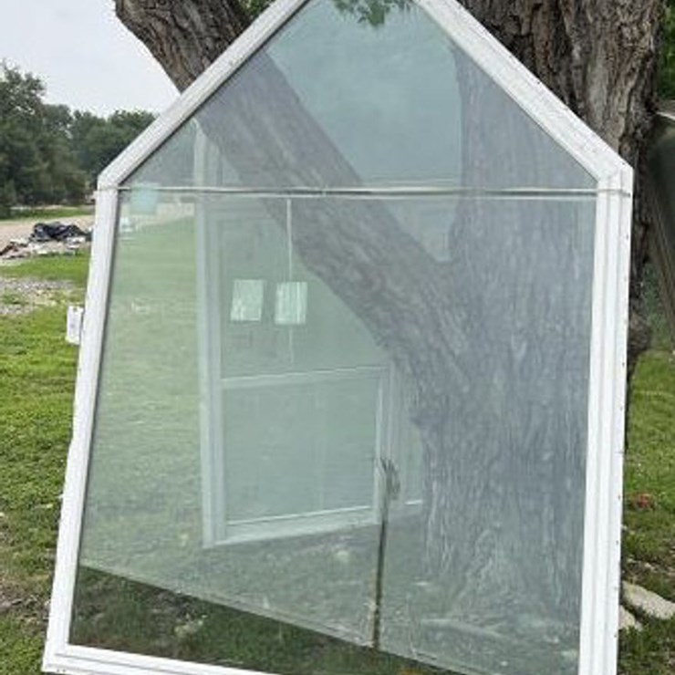 #21 • 62 x 87 7/32 Picture Window Gabled