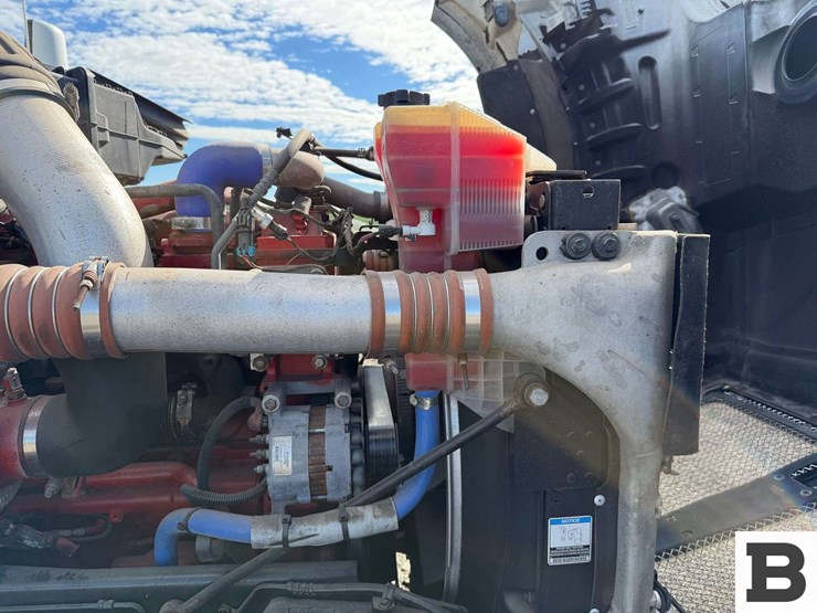 2017-kenworth-t880-image-52