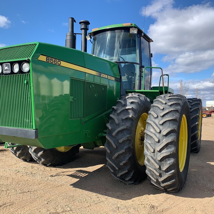 1989 JOHN DEERE 8560