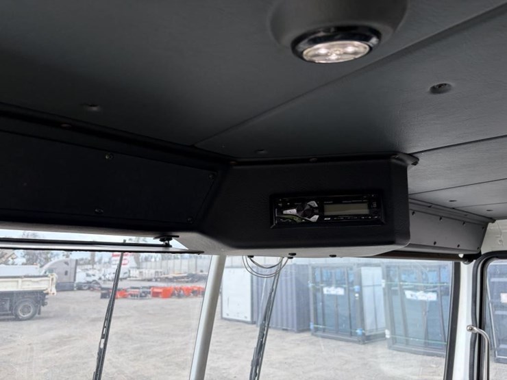 2011-autocar-xpeditor-image-18