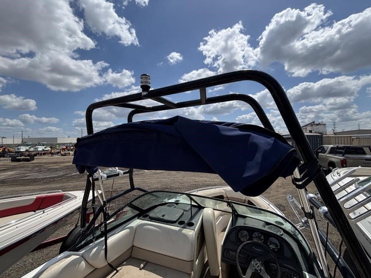 2001-unknown-trailer-image-24