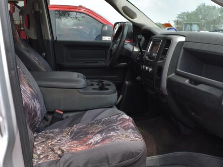 2016-dodge-2500-image-11