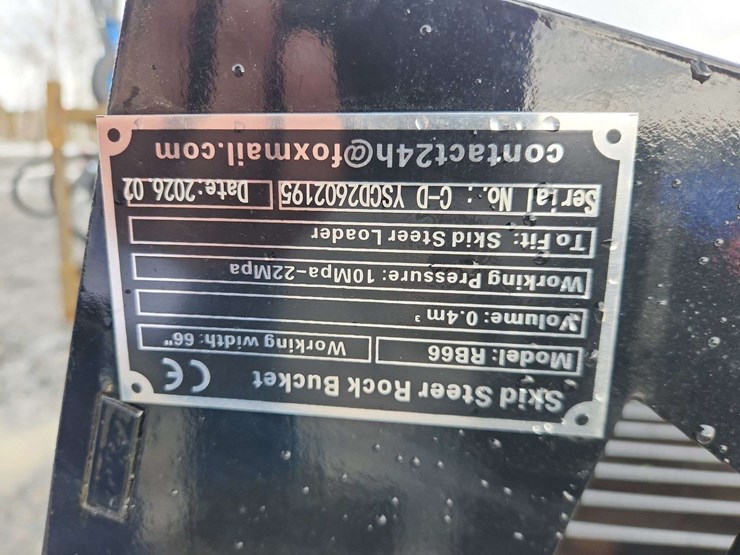 future-ft-clg72-skid-steer-rock-bucket-image-4