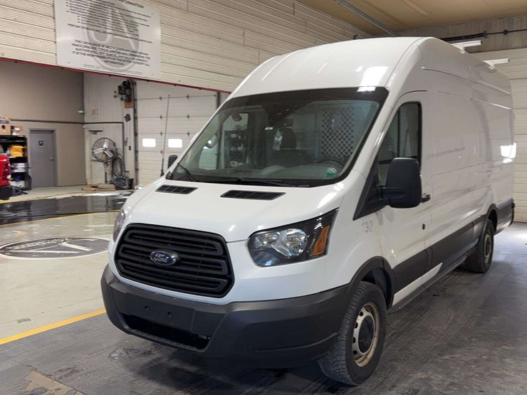 2019-ford-transit-image-1