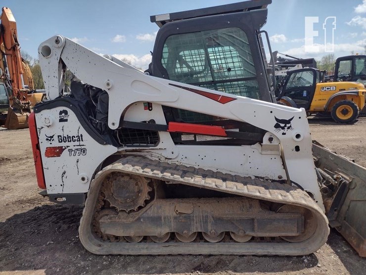 2022-bobcat-t770-image-26