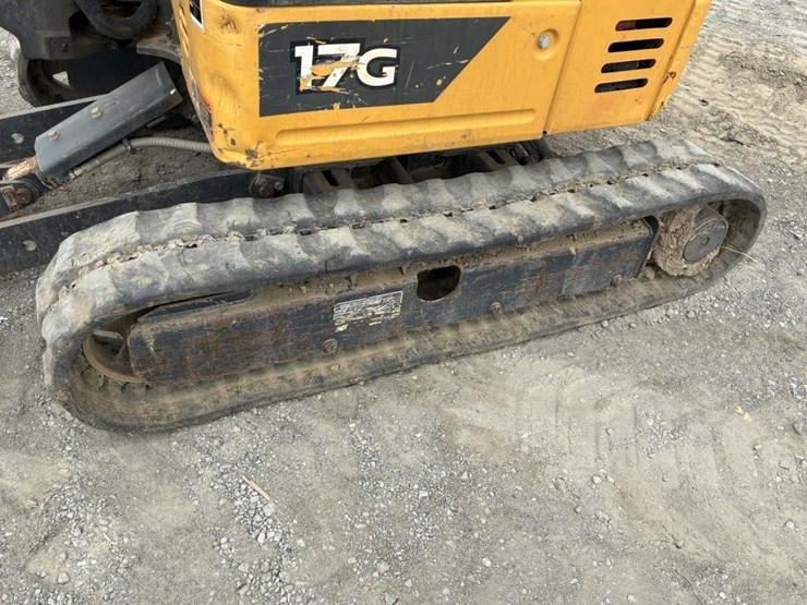 2023-deere-17g-image-15
