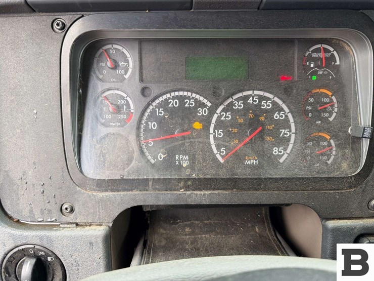 2018-freightliner-cascadia-125-image-65