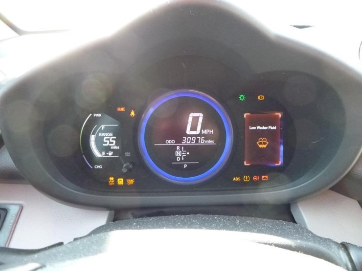 2014-toyota-rav4-image-29