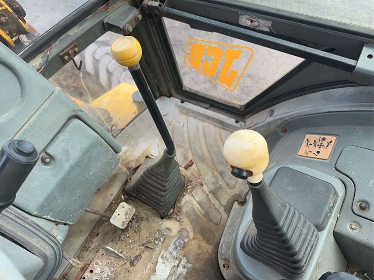 2003-jcb-215-image-26