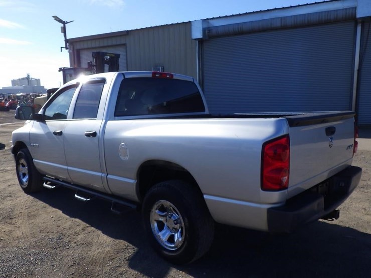 2008-dodge-ram-1500-image-4