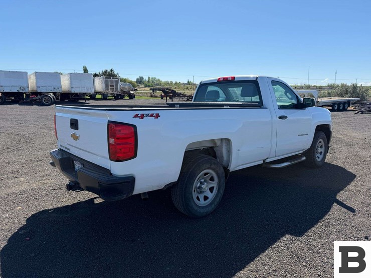2018-chevrolet-silverado-1500-image-6