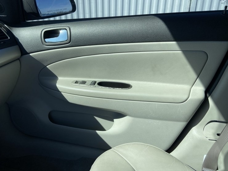 2006-chevrolet-cobalt-sedan-image-12
