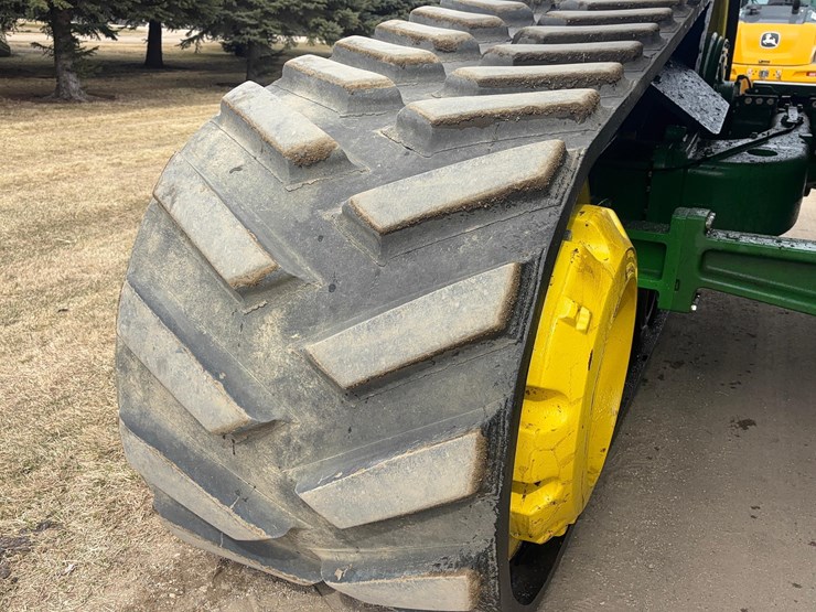 2024-john-deere-9rt-590-tractor-image-12