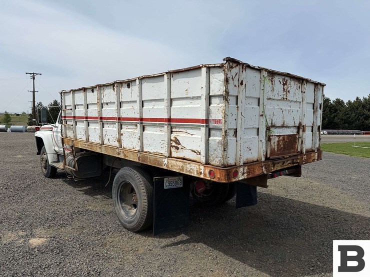 1976-ford-f750-image-3