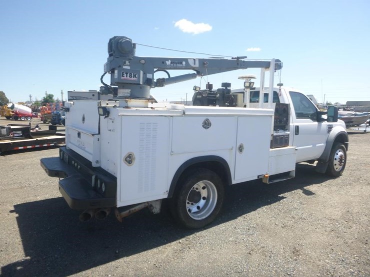 2008-ford-f550-image-3