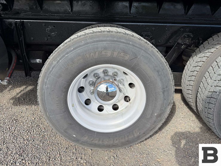 2017-kenworth-t880-image-21