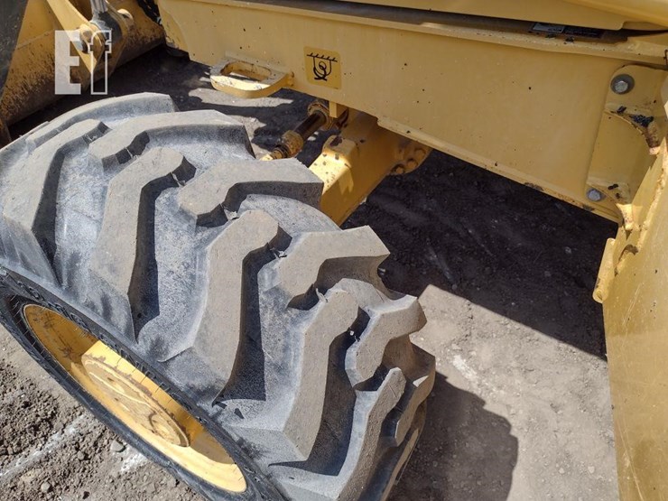 2010-deere-310j-image-19