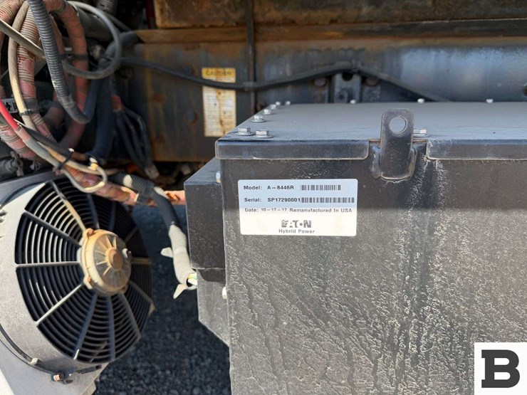 2009-freightliner-m2-box-van-truck-image-15