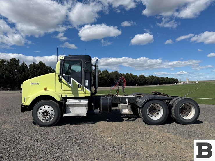 1998-kenworth-t800-image-2