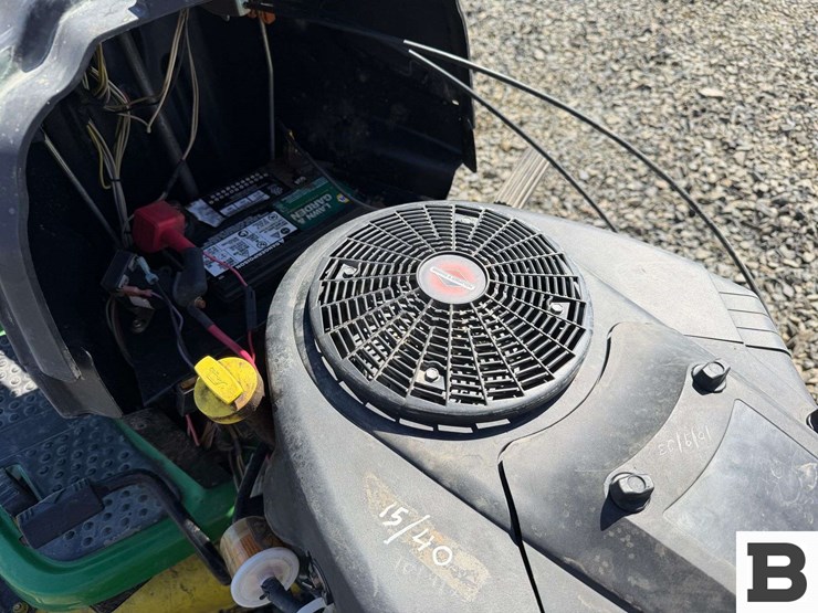 john-deere-l120-image-19