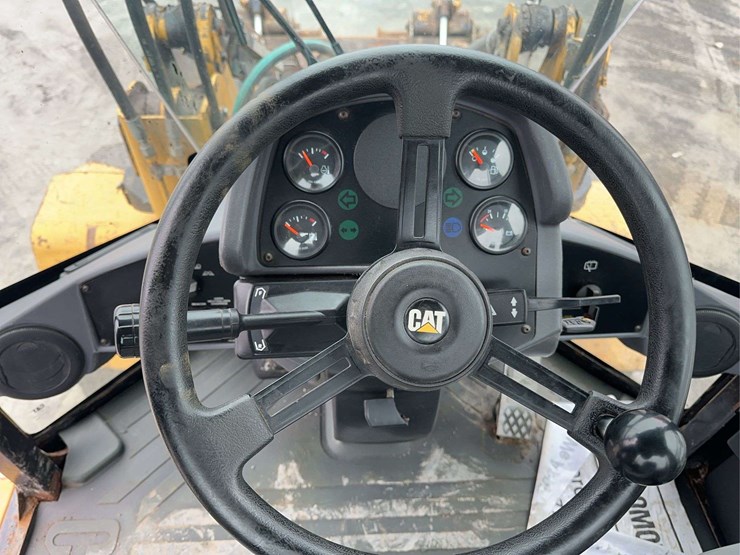 2011-caterpillar-it14g-image-30