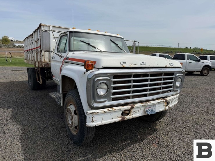 1976-ford-f750-image-8