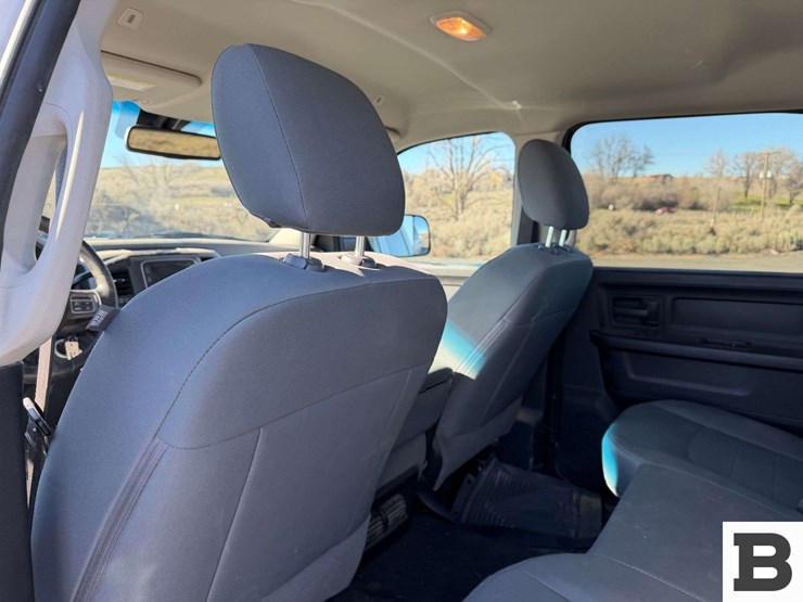 2017-dodge-2500-image-26