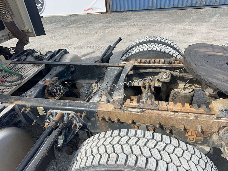 2018-peterbilt-579-image-18