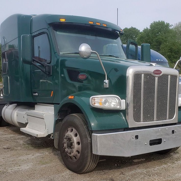 2021 PETERBILT 567