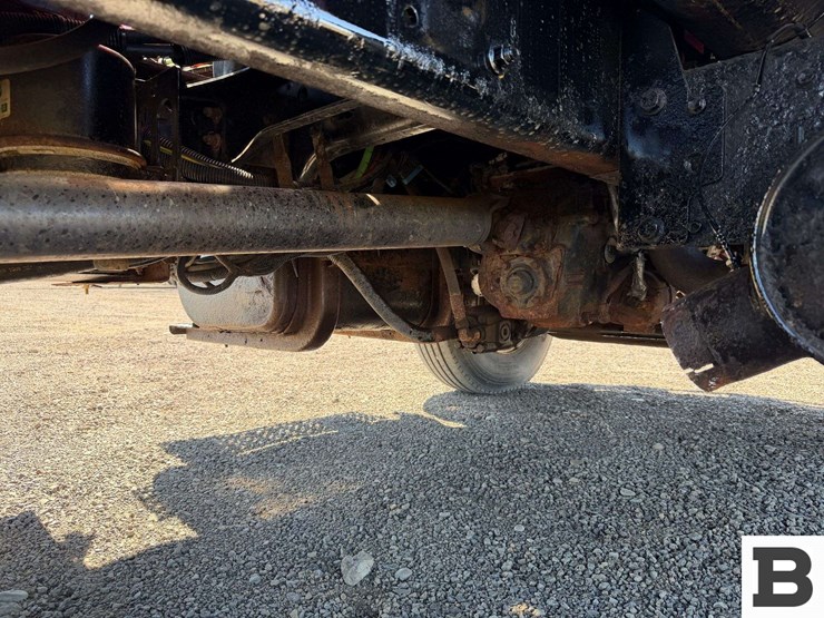 2010-ford-f750-image-33