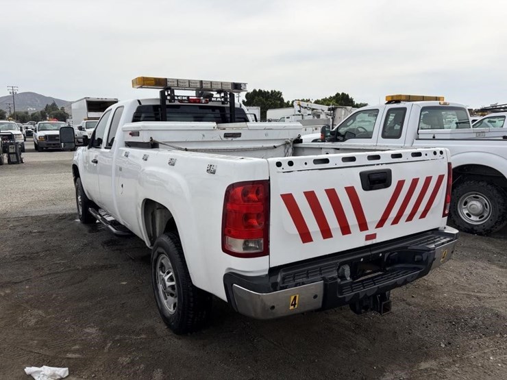 2012-gmc-sierra-2500-image-4