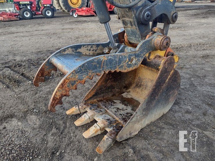 2018-deere-35g-image-27
