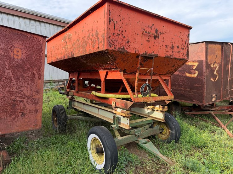 #508-•-#508-•-gravity-flow-wagon-with-pump-image-1