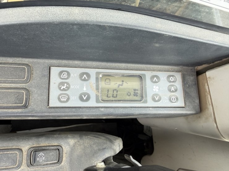 2016-kobelco-sk140sr-image-46
