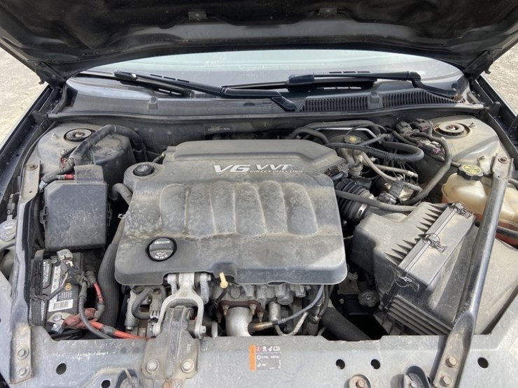 2014-chevrolet-impala-limited-sedan-image-34