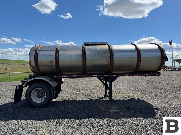 1973-brenner-transport-tank-trailer-image-6