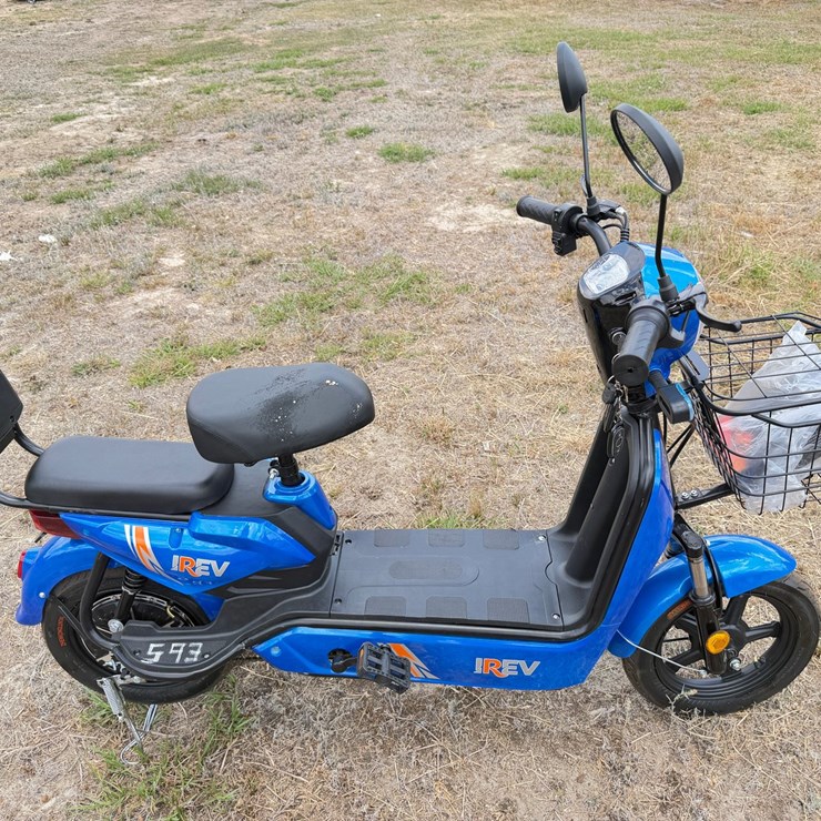 #594 • #593 • ELECTRIC SCOOTER