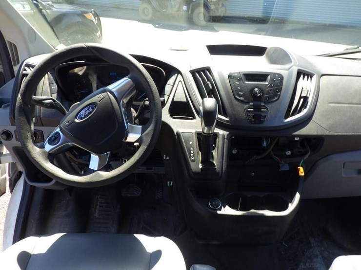 2017-ford-transit-image-9