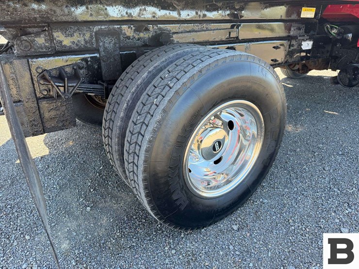 2010-ford-f750-image-29