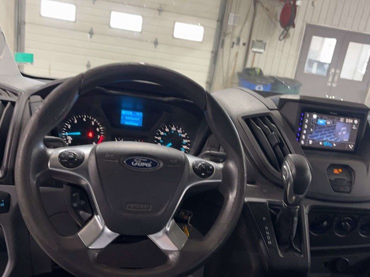 2019-ford-transit-image-14