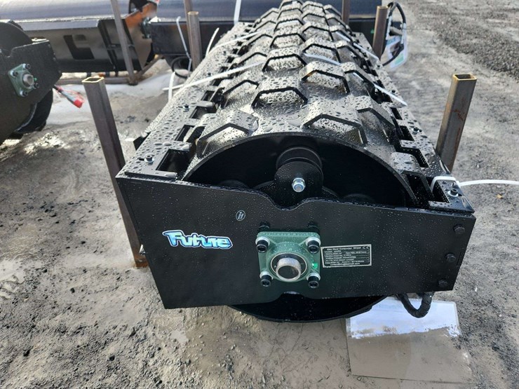 future-skid-steer-compactor-wheel-image-2