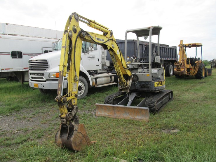 yanmar-vio35-image-1