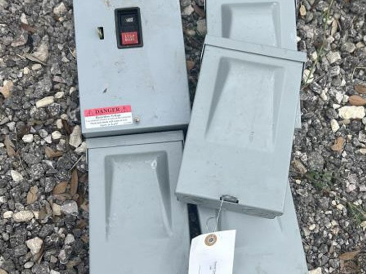 #41-•-(5)-electrical-breaker-boxes-image-1