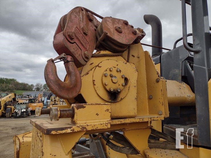 2013-deere-700k-lgp-image-23