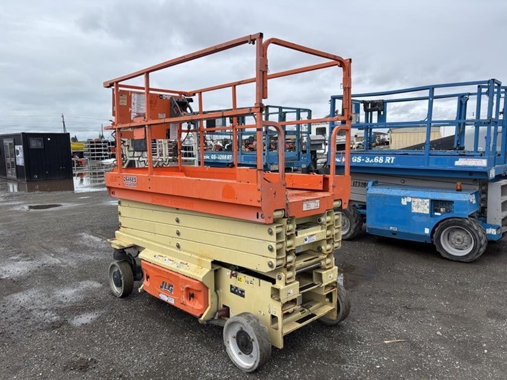 2015-jlg-2646es-image-4