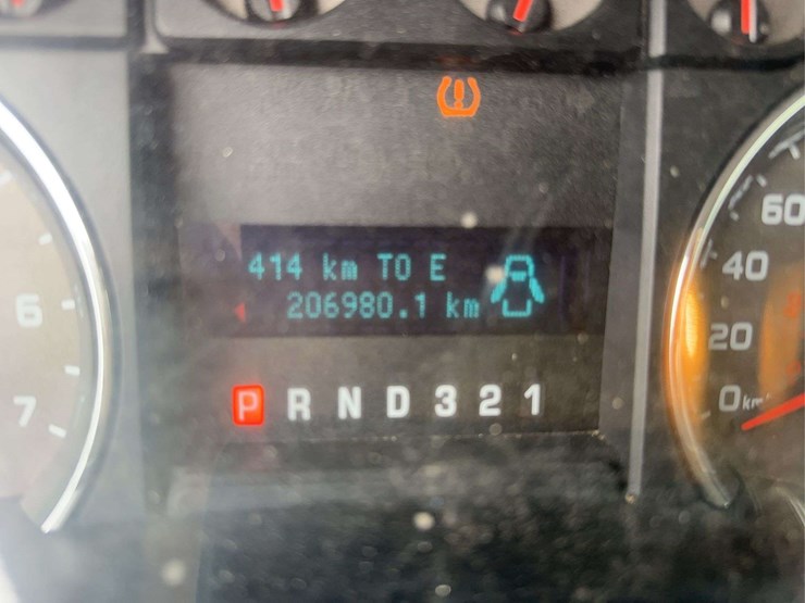 2010-ford-f150-xlt-image-30