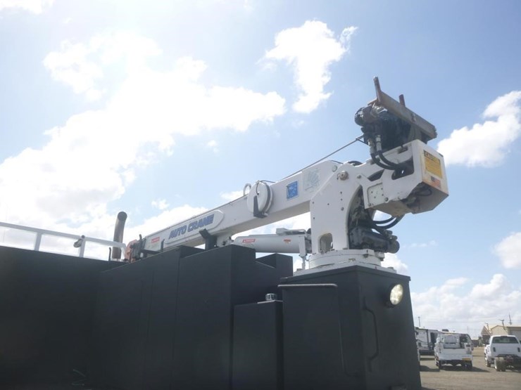 2014-auto-crane-6006h-image-12