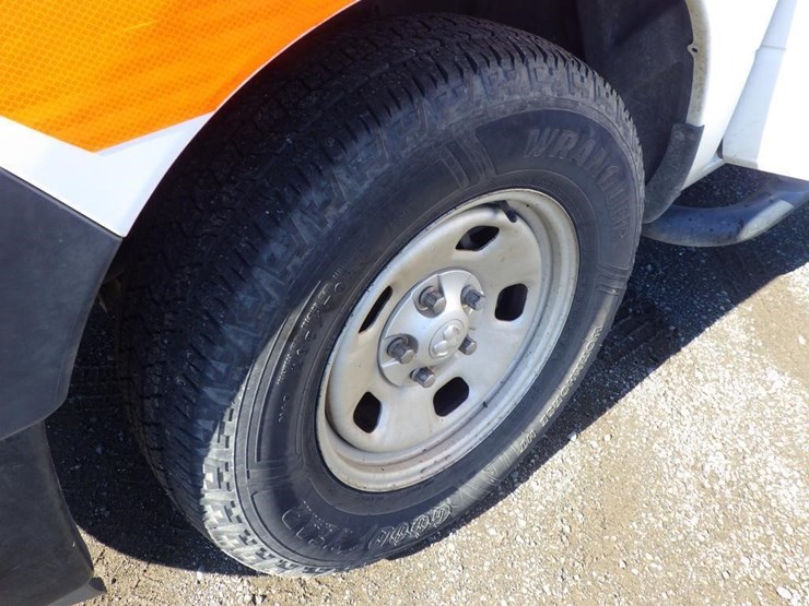 2015-dodge-1500-image-11