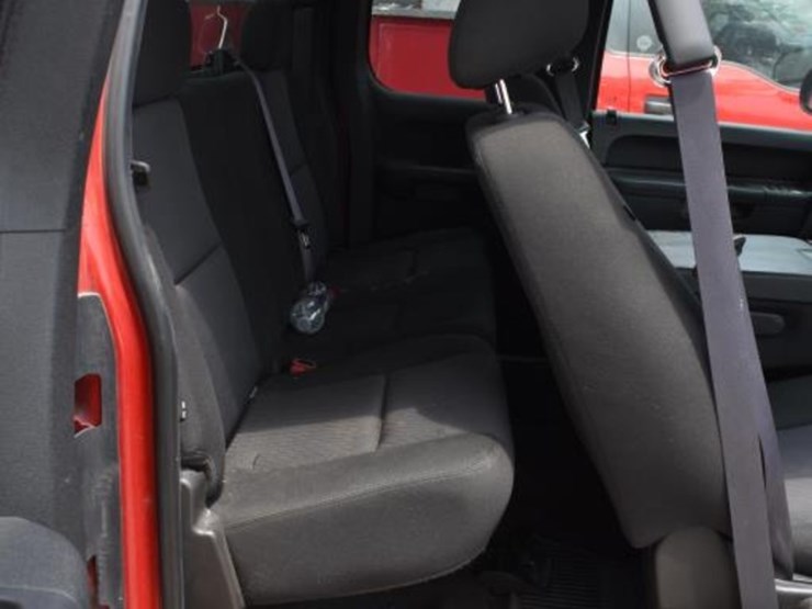 2011-chevrolet-1500-image-11