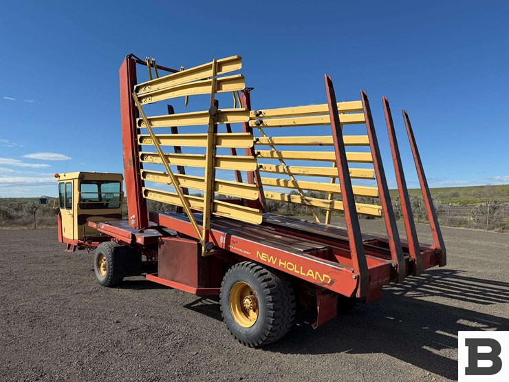 new-holland-1085-image-3